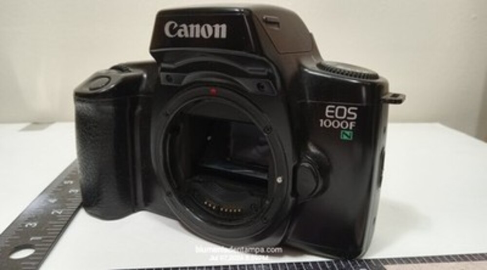 Canon EOS 1000F N 35mm SLR Film Camera Body Only Black Analog AF EF Mount